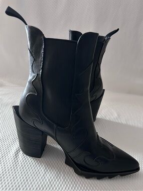 Lamoda Western Flame Faux Leather Pointed Toe Heeled Black Boots